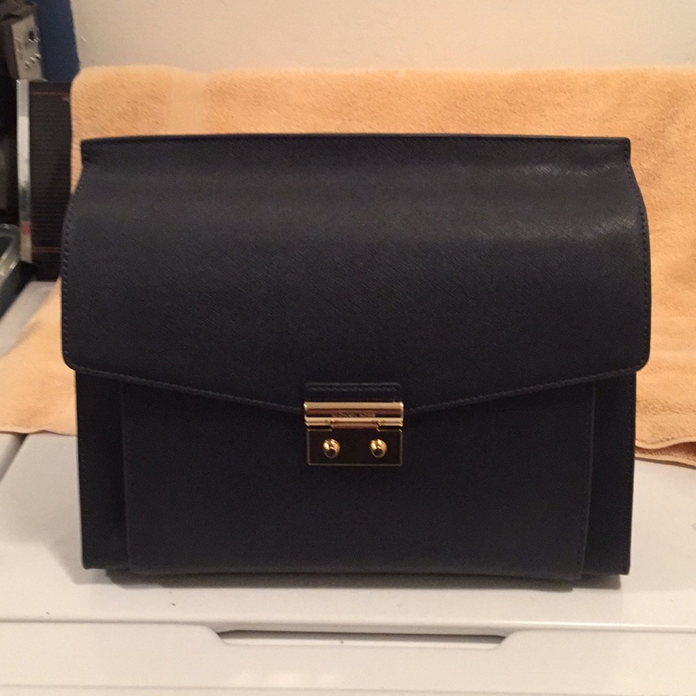 Brand New Michael Kors Essex Satchel